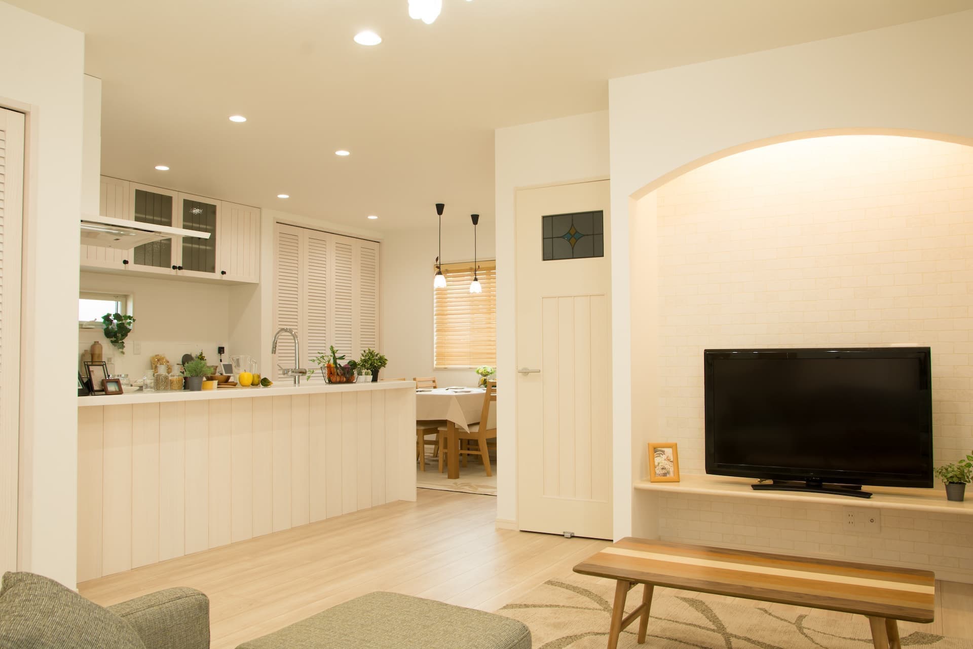 キッチンとテレビボード