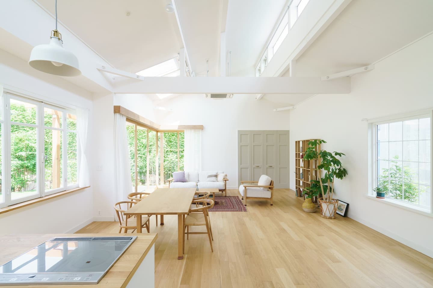 広いリビングルーム